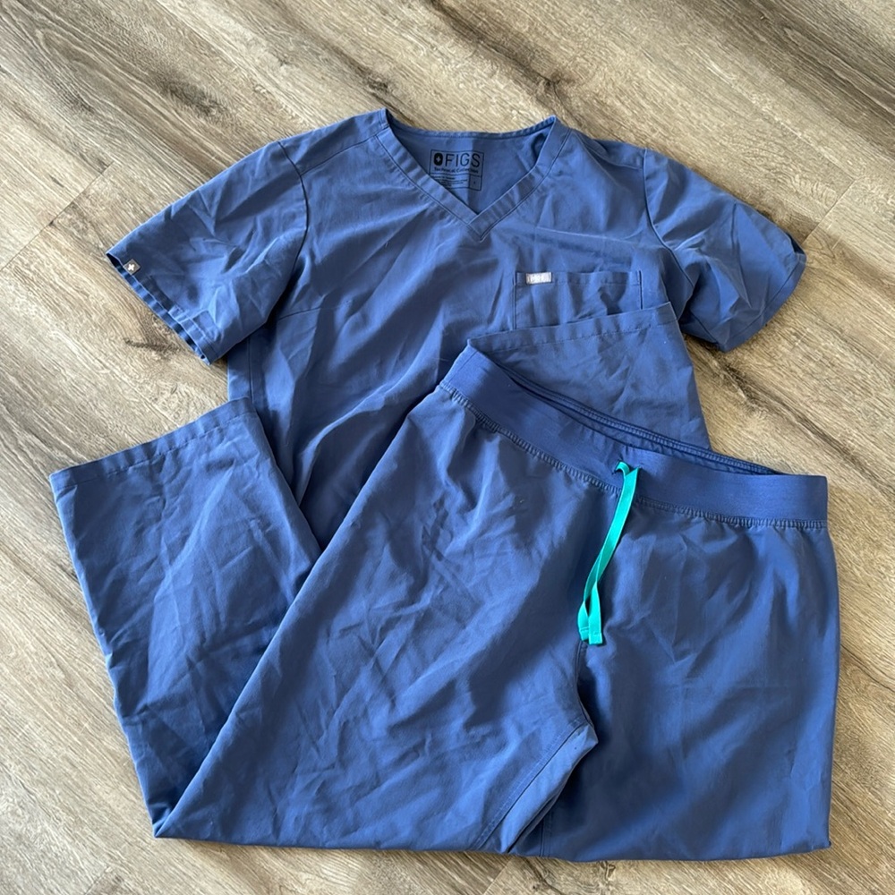 FIGS Blue Scrub Set